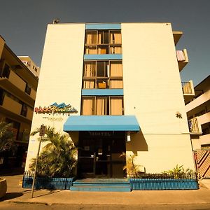Waikiki Beachside Hostel